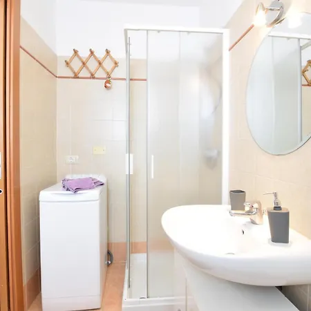 Daire 1 Bedroom Lovely In *