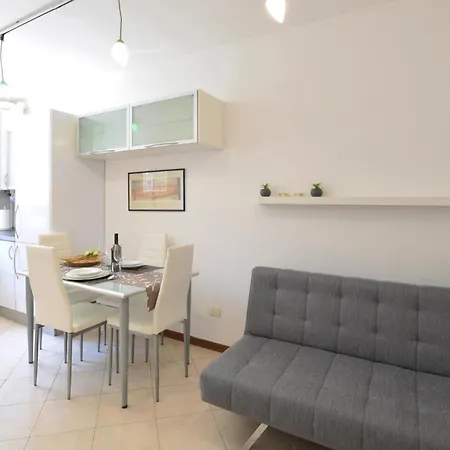 Daire 1 Bedroom Lovely In *